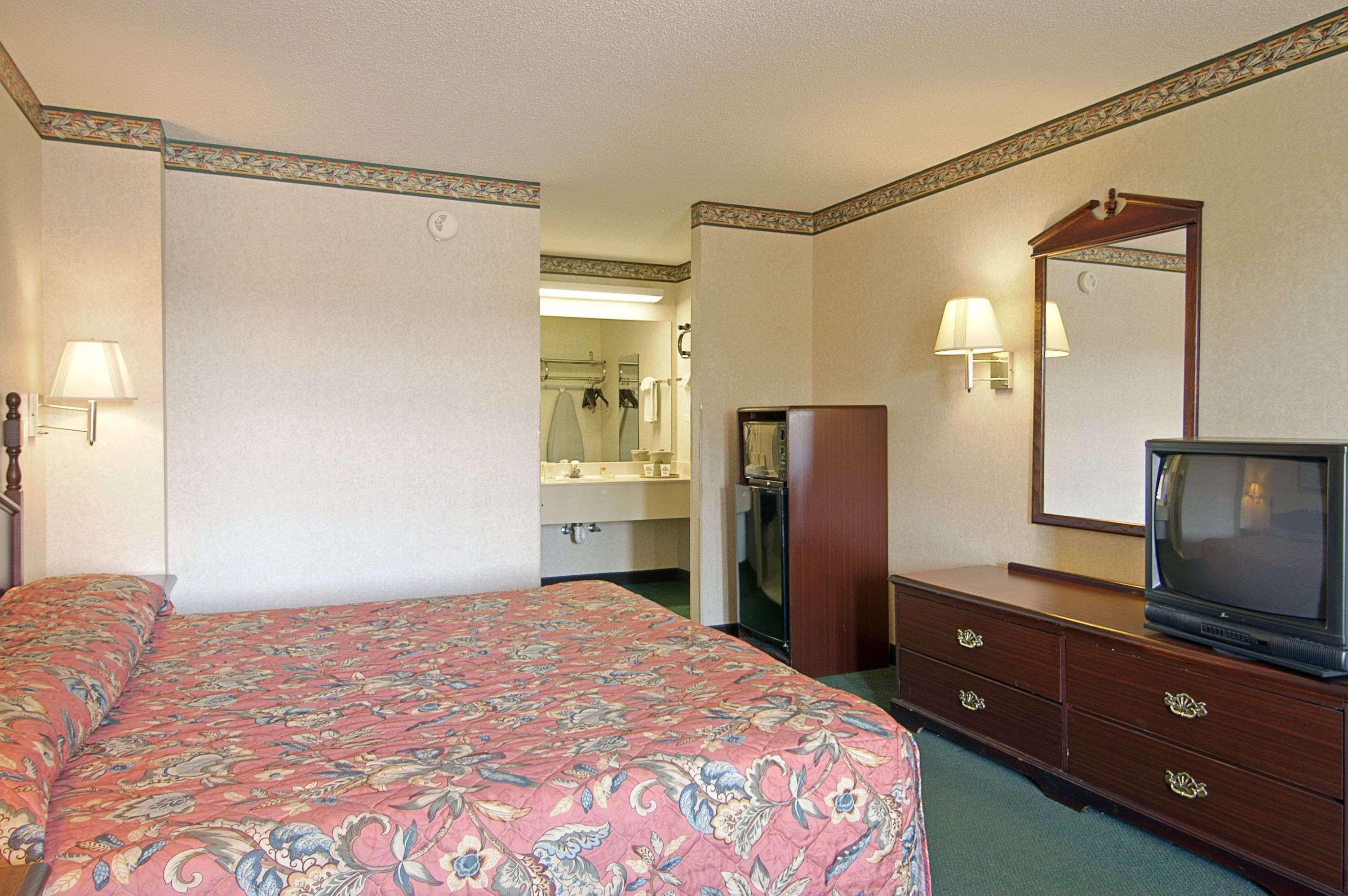 Days Inn & Suites By Wyndham Fort Valley Zimmer foto